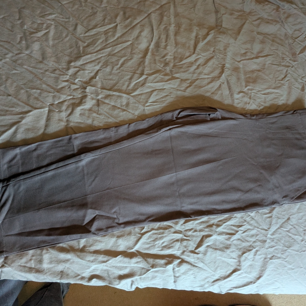 Elegant Women's Gray Trousers